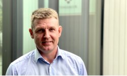 Velur samgongan dálkandi bilar?